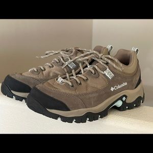 COLUMBIA Birke Trail Women’s Sz 9 Hiking Shoes
